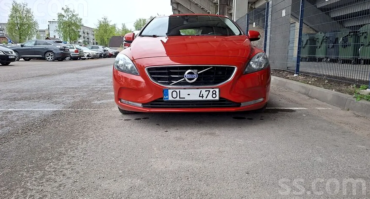 Volvo V40, 2012. gads