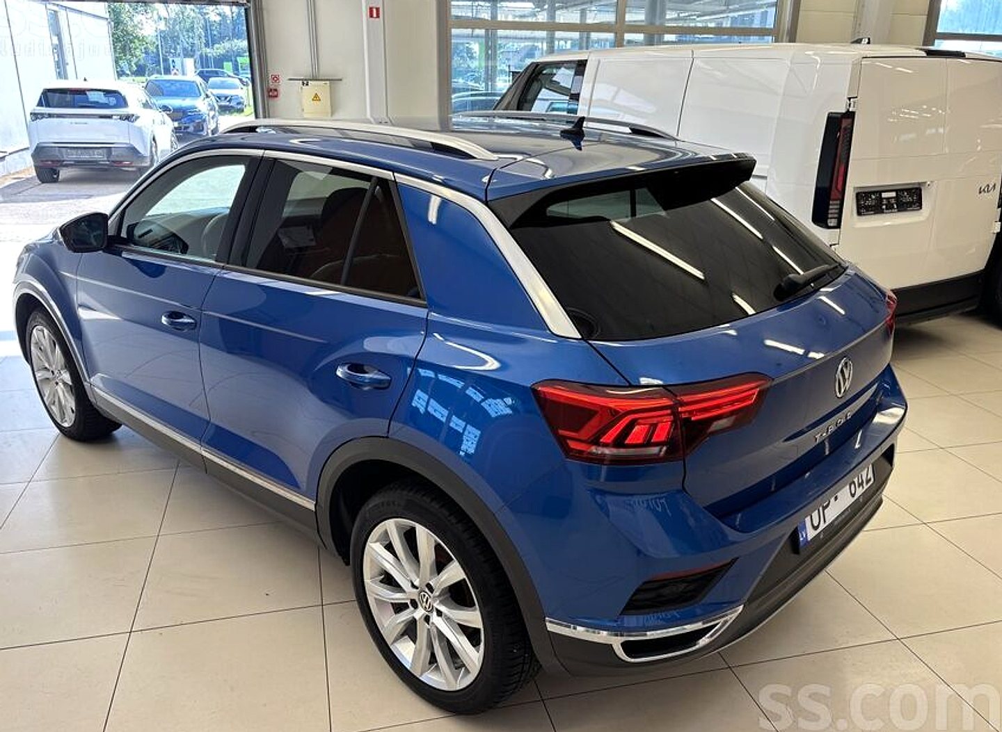 Volkswagen T-Roc — foto 3