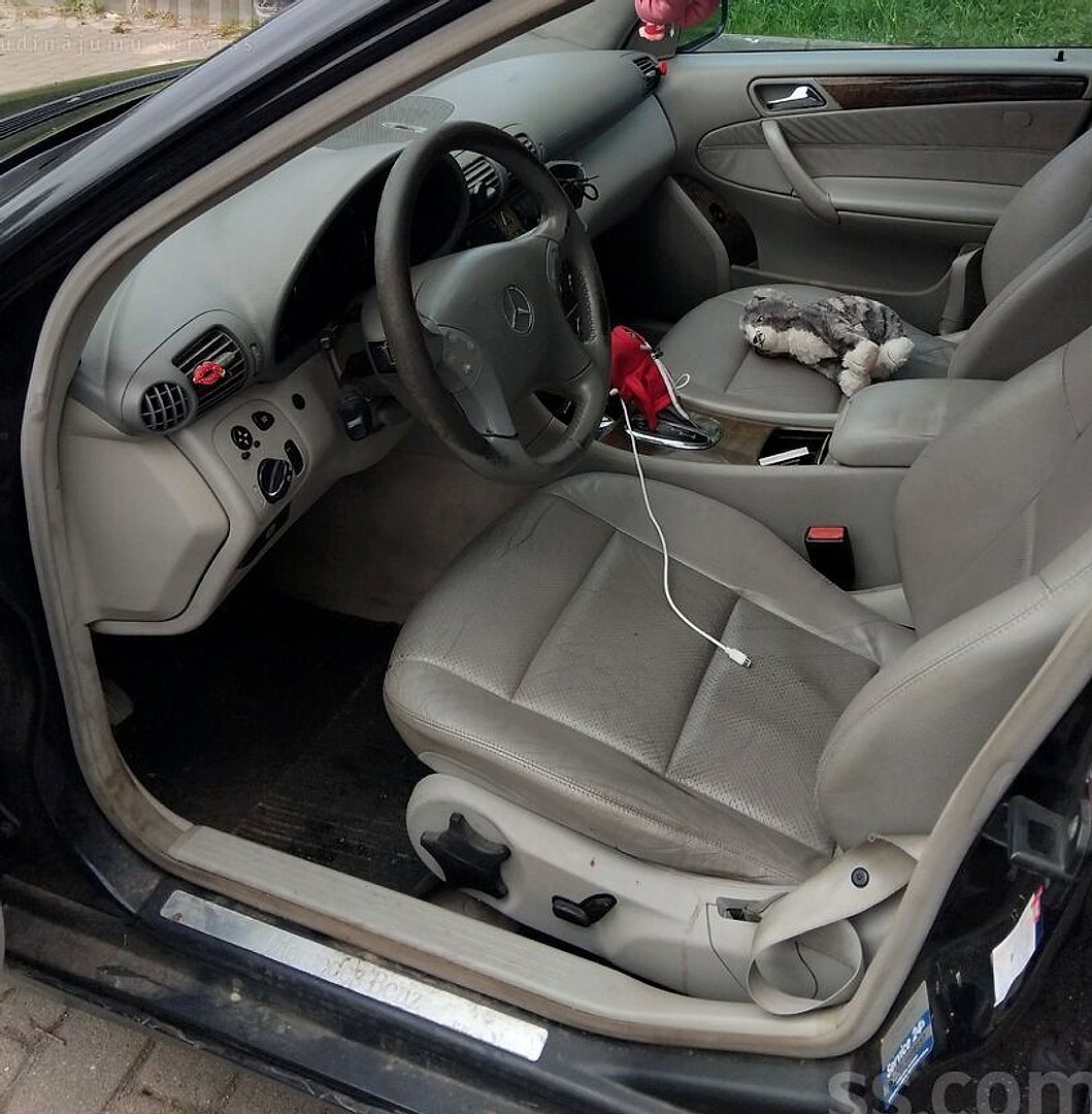 Mercedes-Benz C200 — foto 6