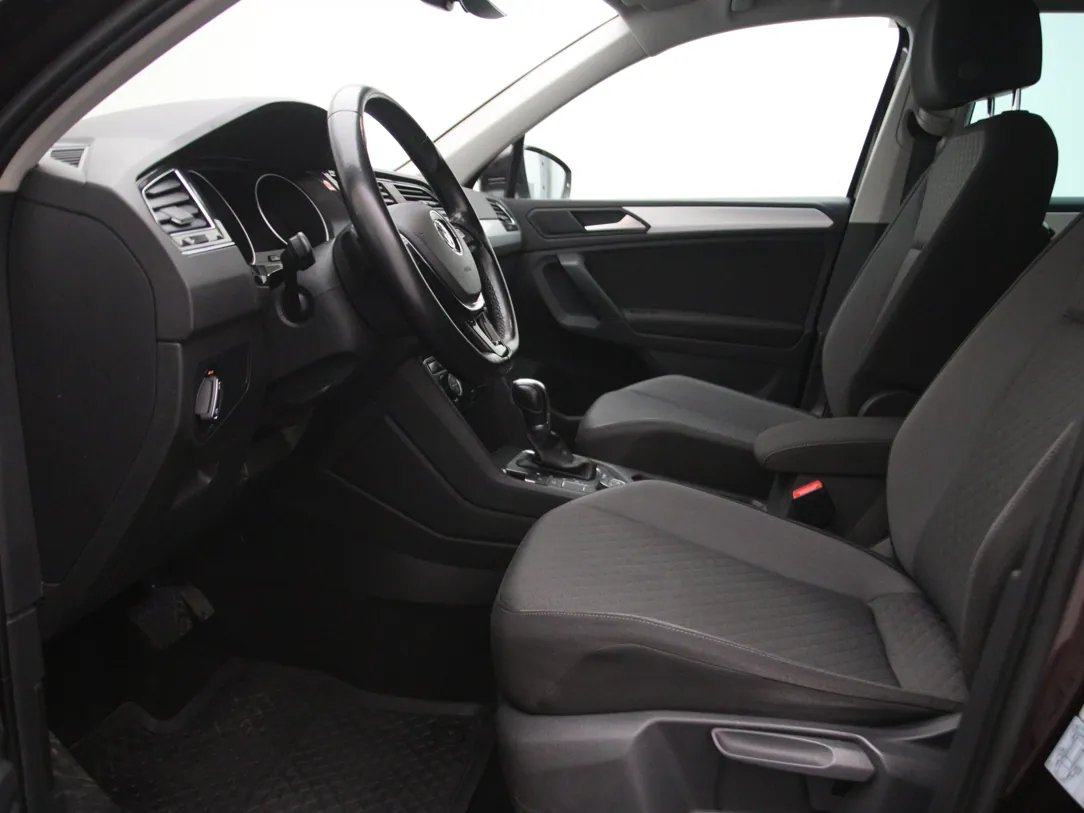 Volkswagen Tiguan — foto 5