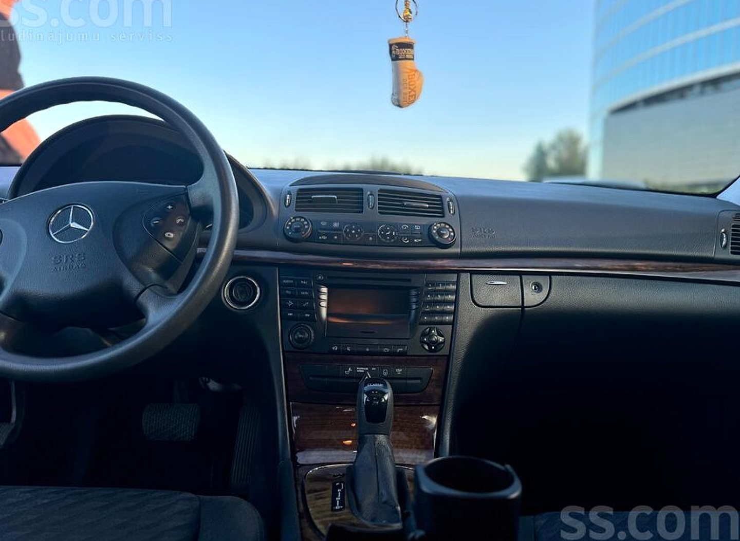 Mercedes-Benz E270 — foto 6