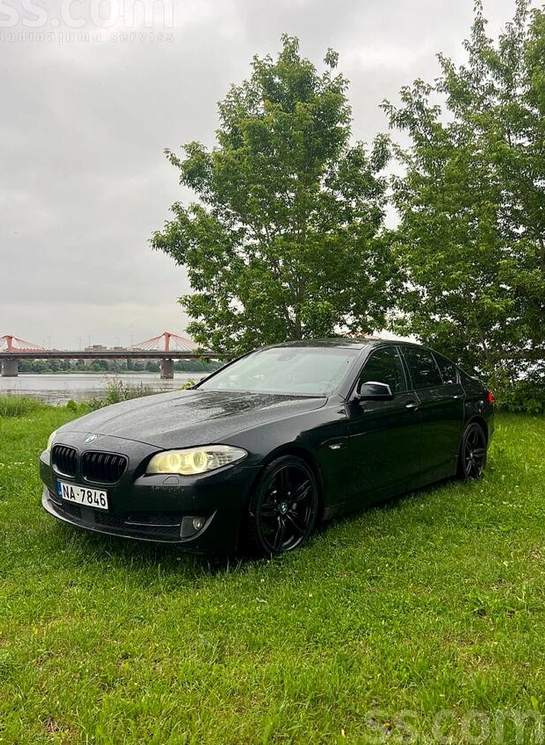 BMW 530 — foto 2