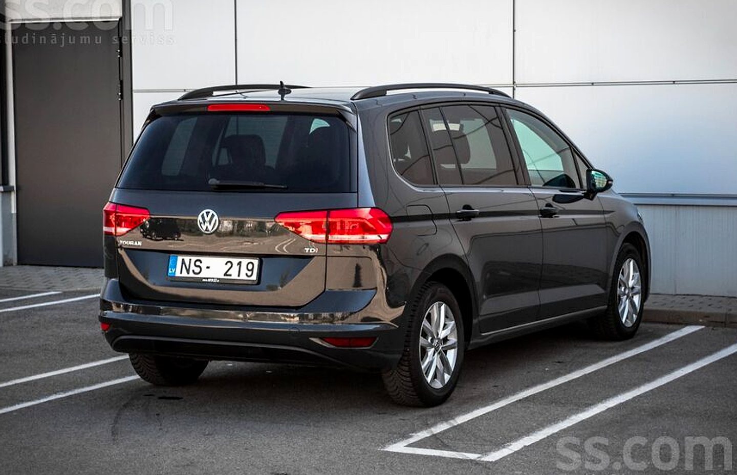 Volkswagen Touran — foto 4