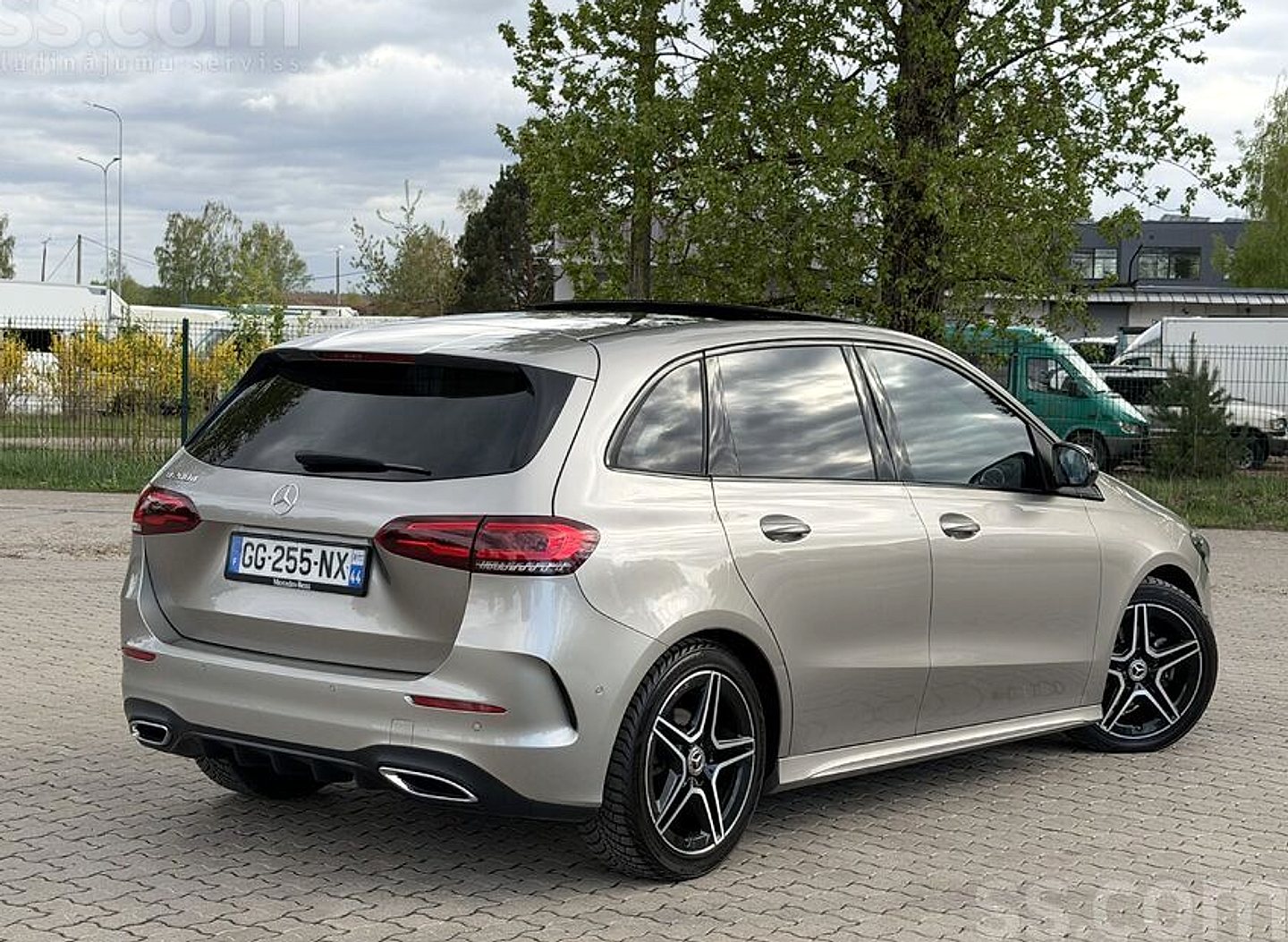 Mercedes-Benz B200 — foto 6