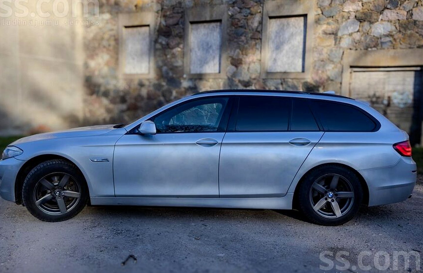 BMW 520 — foto 3