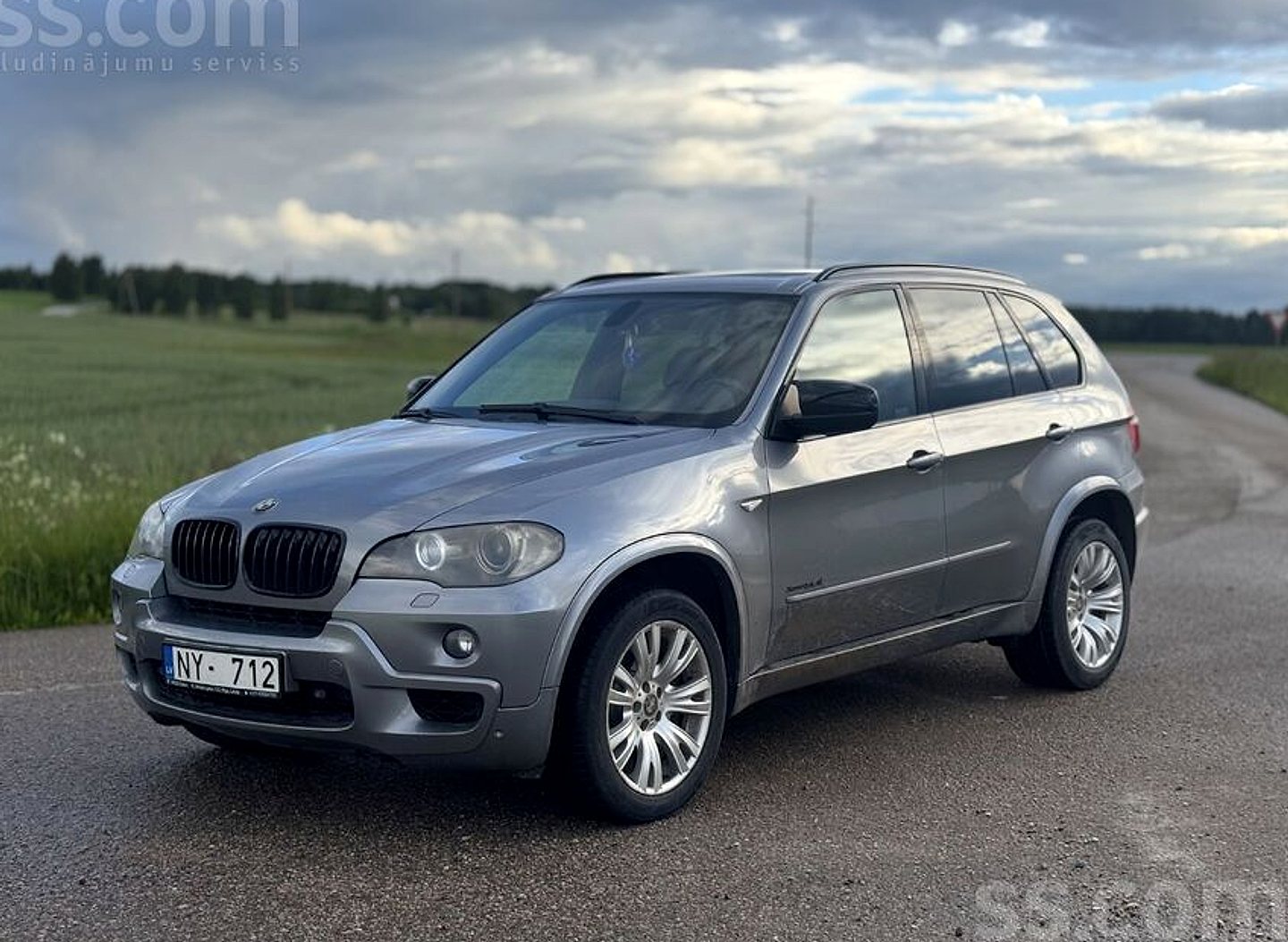 BMW X5 — foto 2