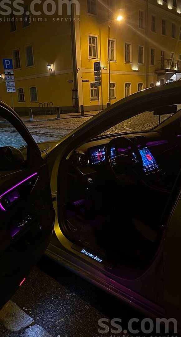 Mercedes-Benz C300 — foto 6