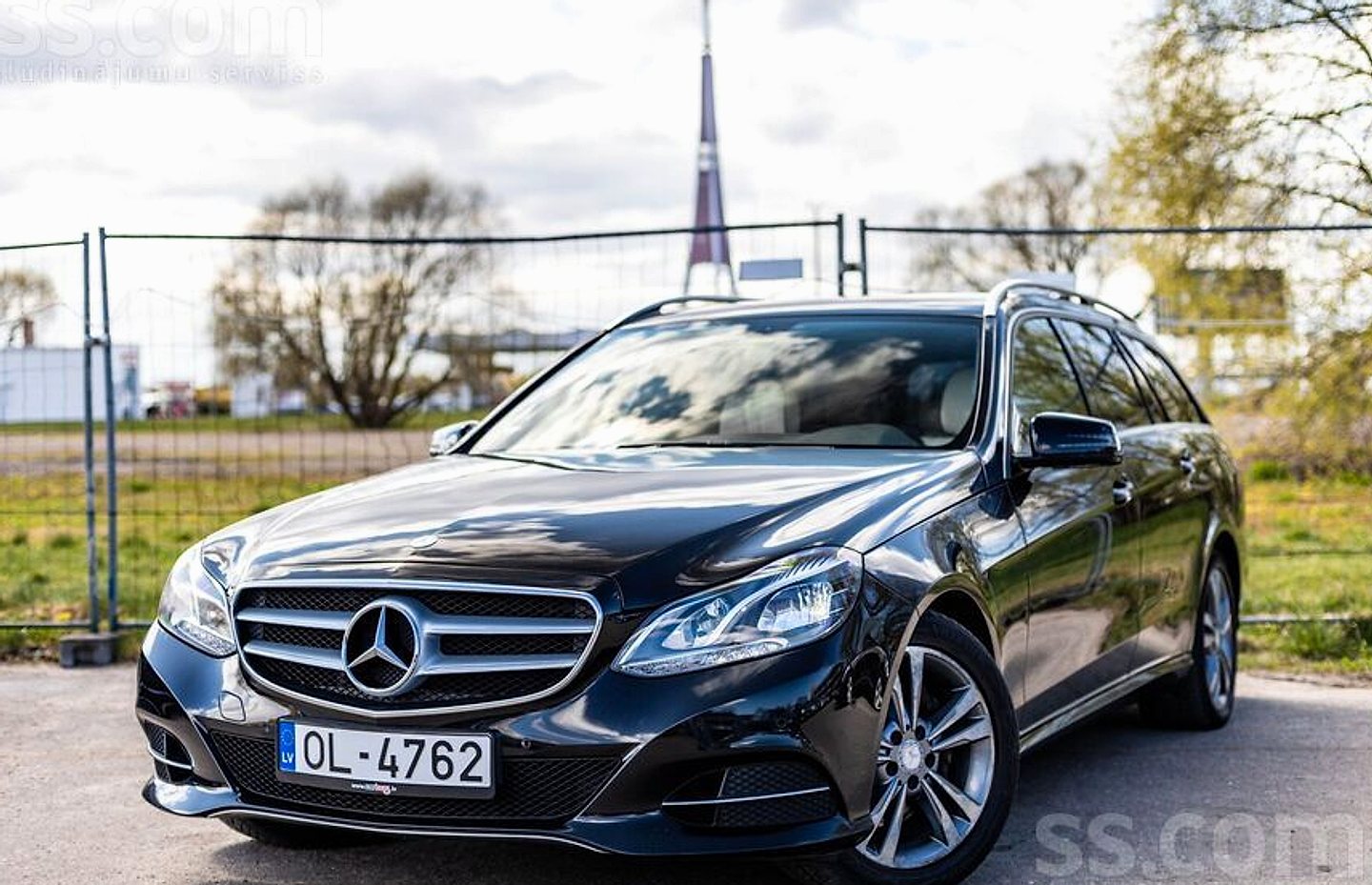 Mercedes-Benz E300, 2015. gads