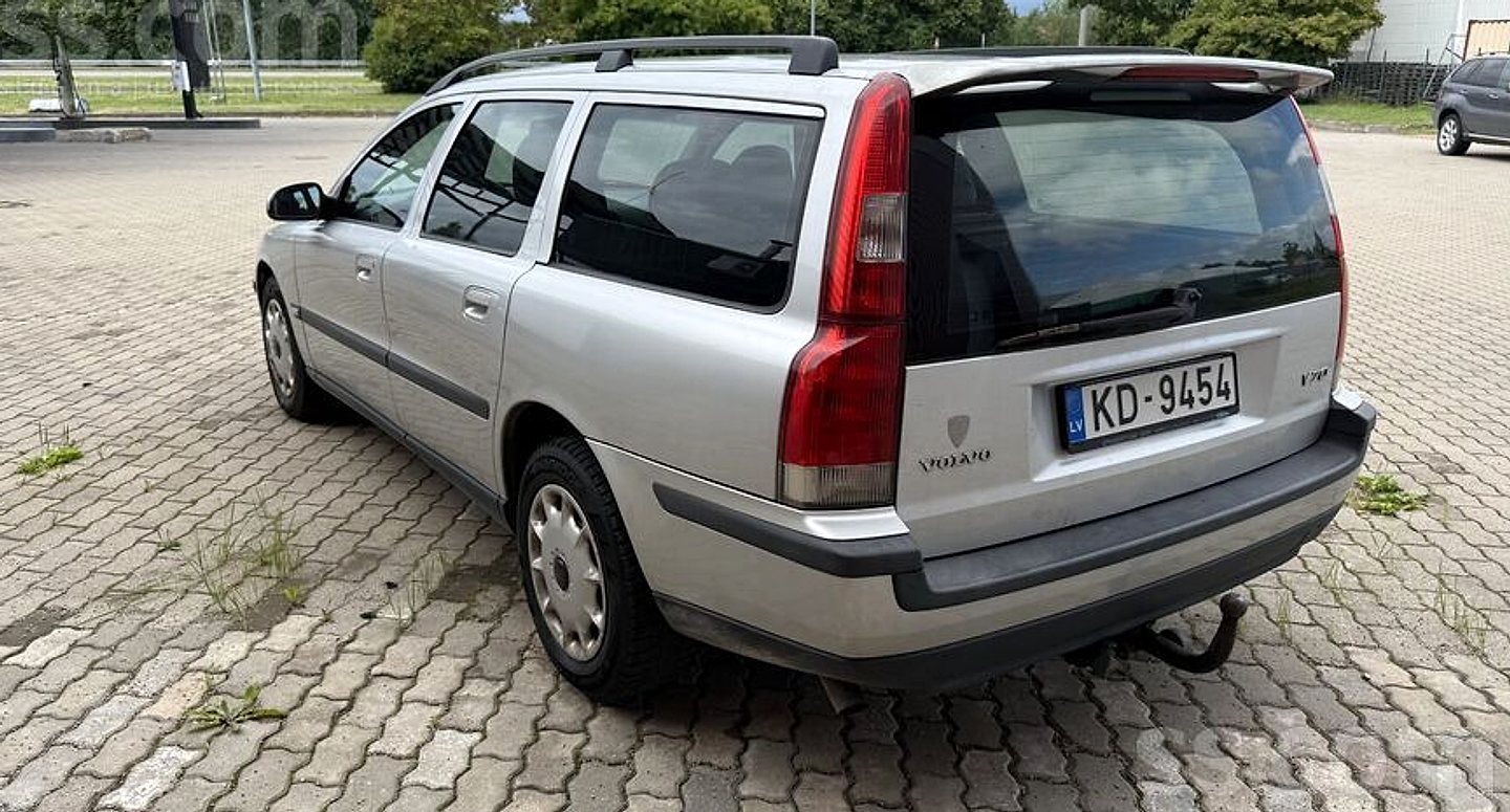 Volvo V70 — foto 6