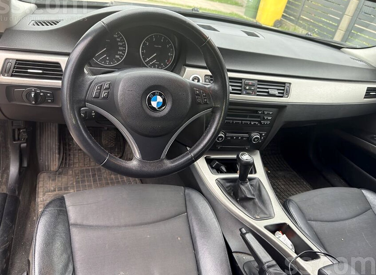 BMW 320 — foto 3