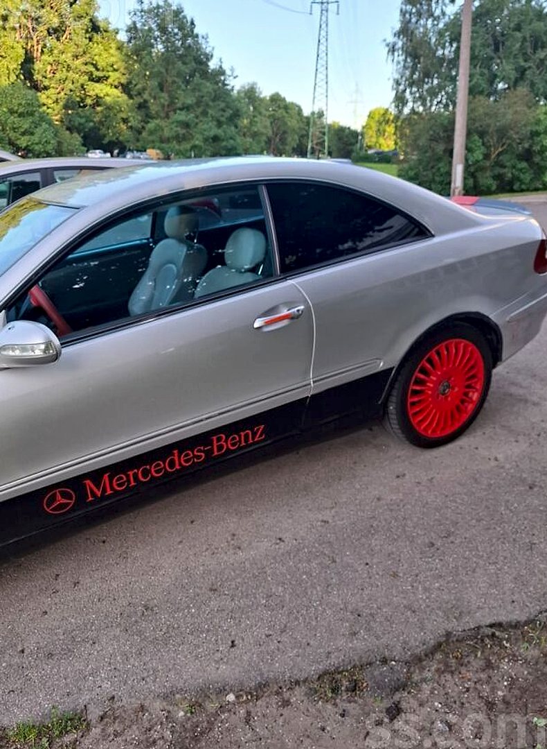 Mercedes-Benz CLK270 — foto 4