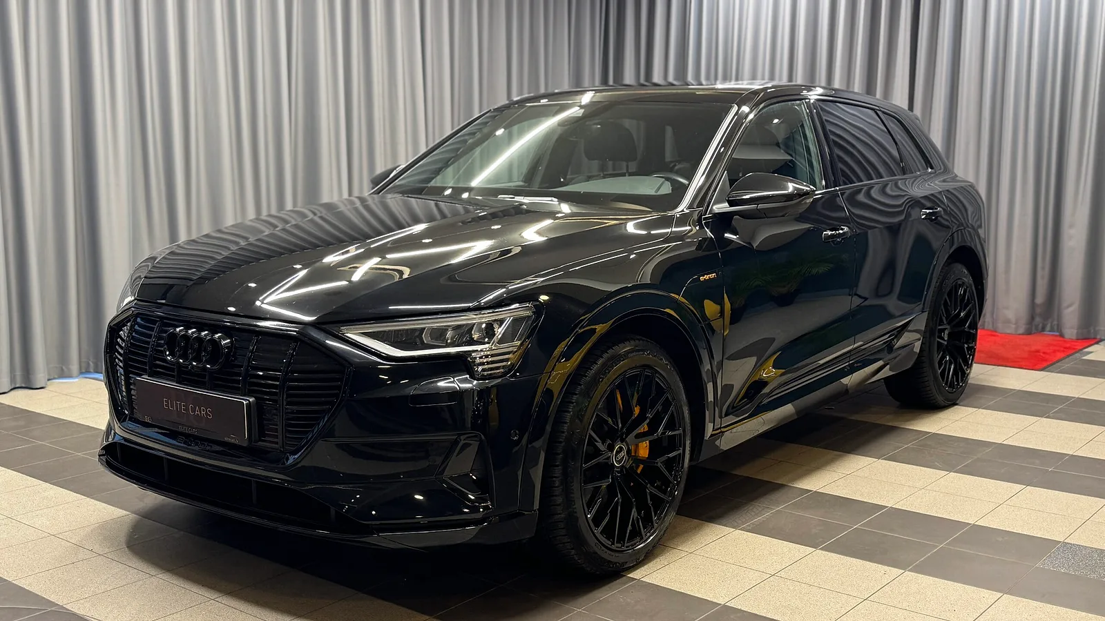 Audi E-Tron 55, 2019. gads