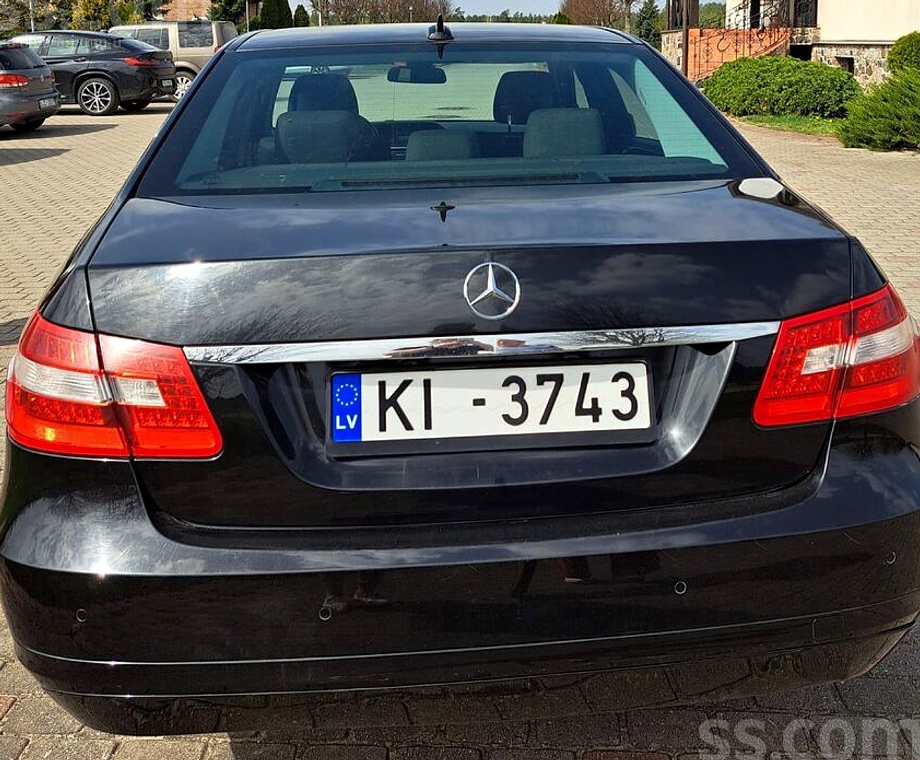 Mercedes-Benz E220 — foto 5