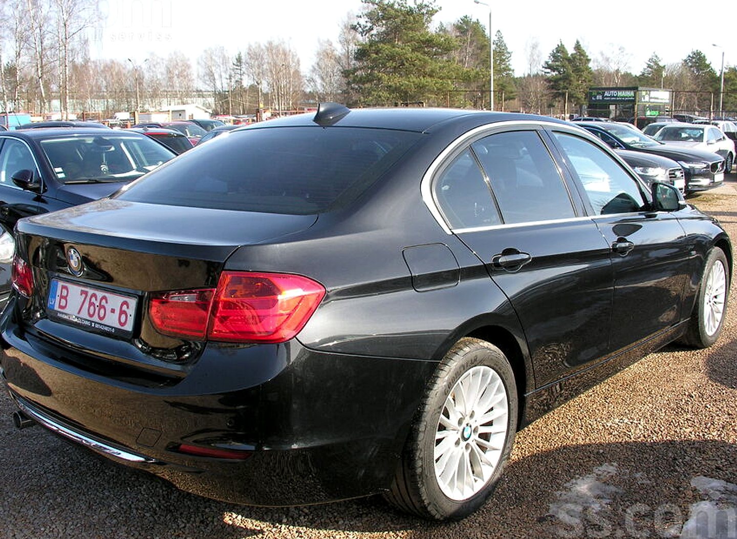 BMW 320 — foto 3