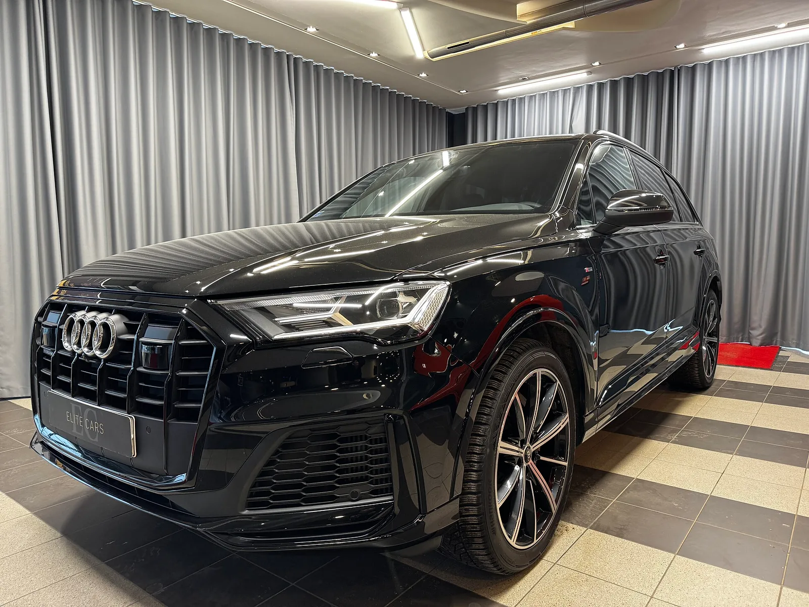 Audi Q7, 2023. gads