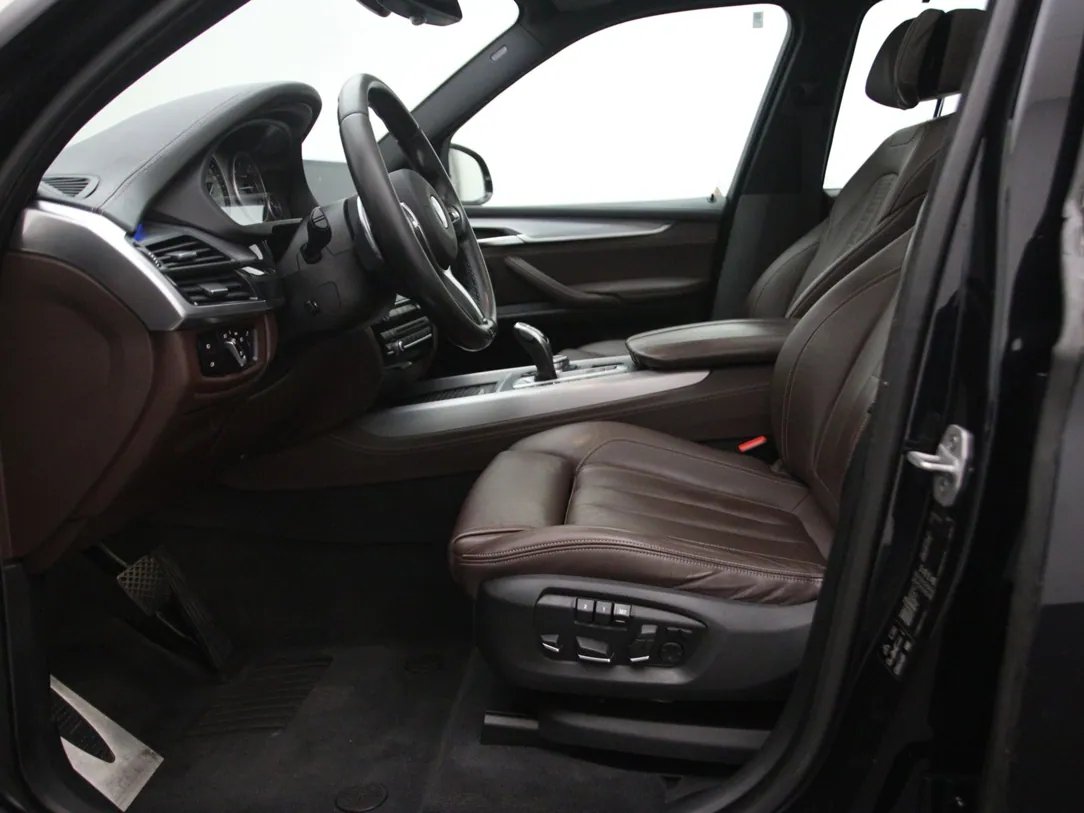 BMW X5 — foto 5