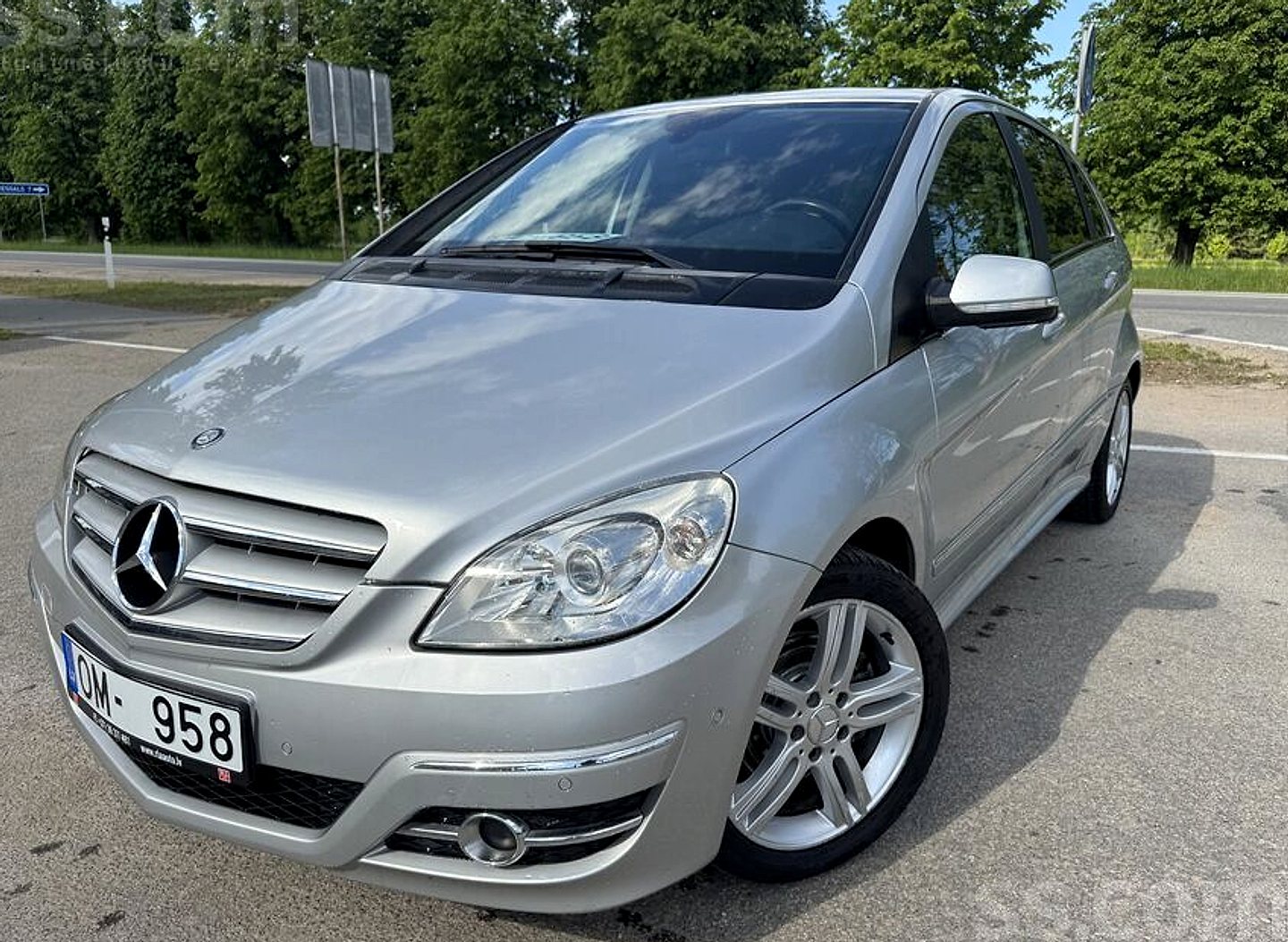 Mercedes-Benz B200 — foto 3
