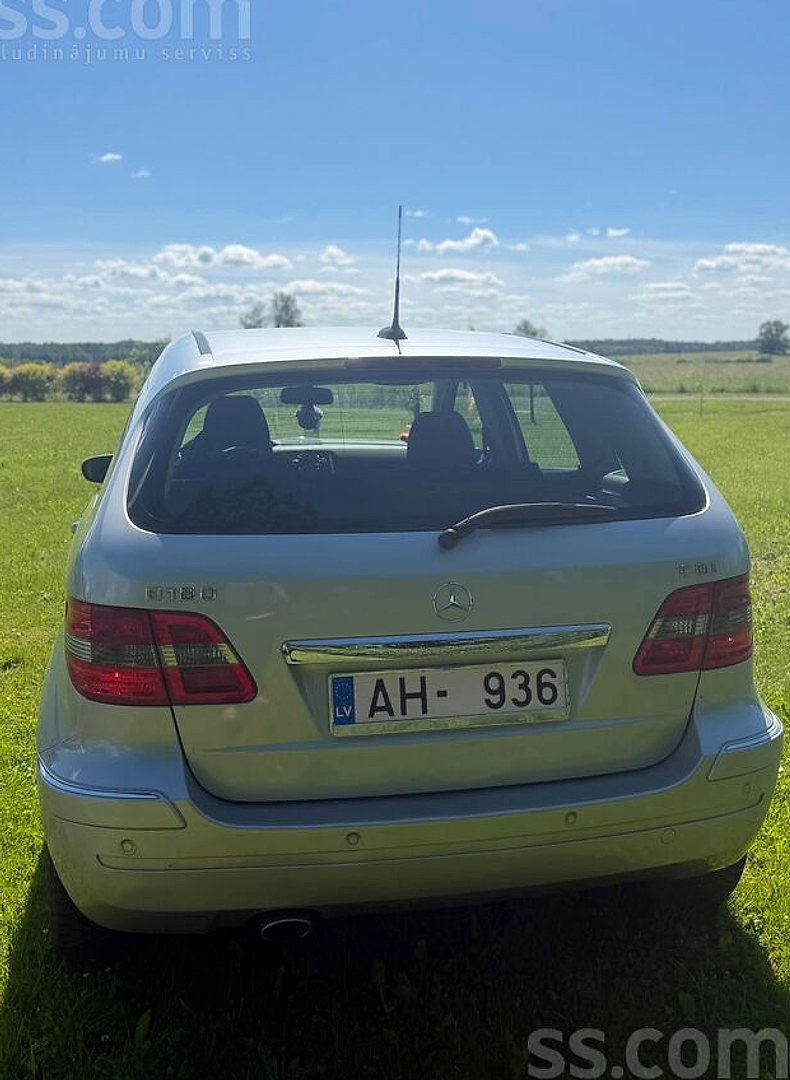 Mercedes-Benz B180 — foto 6