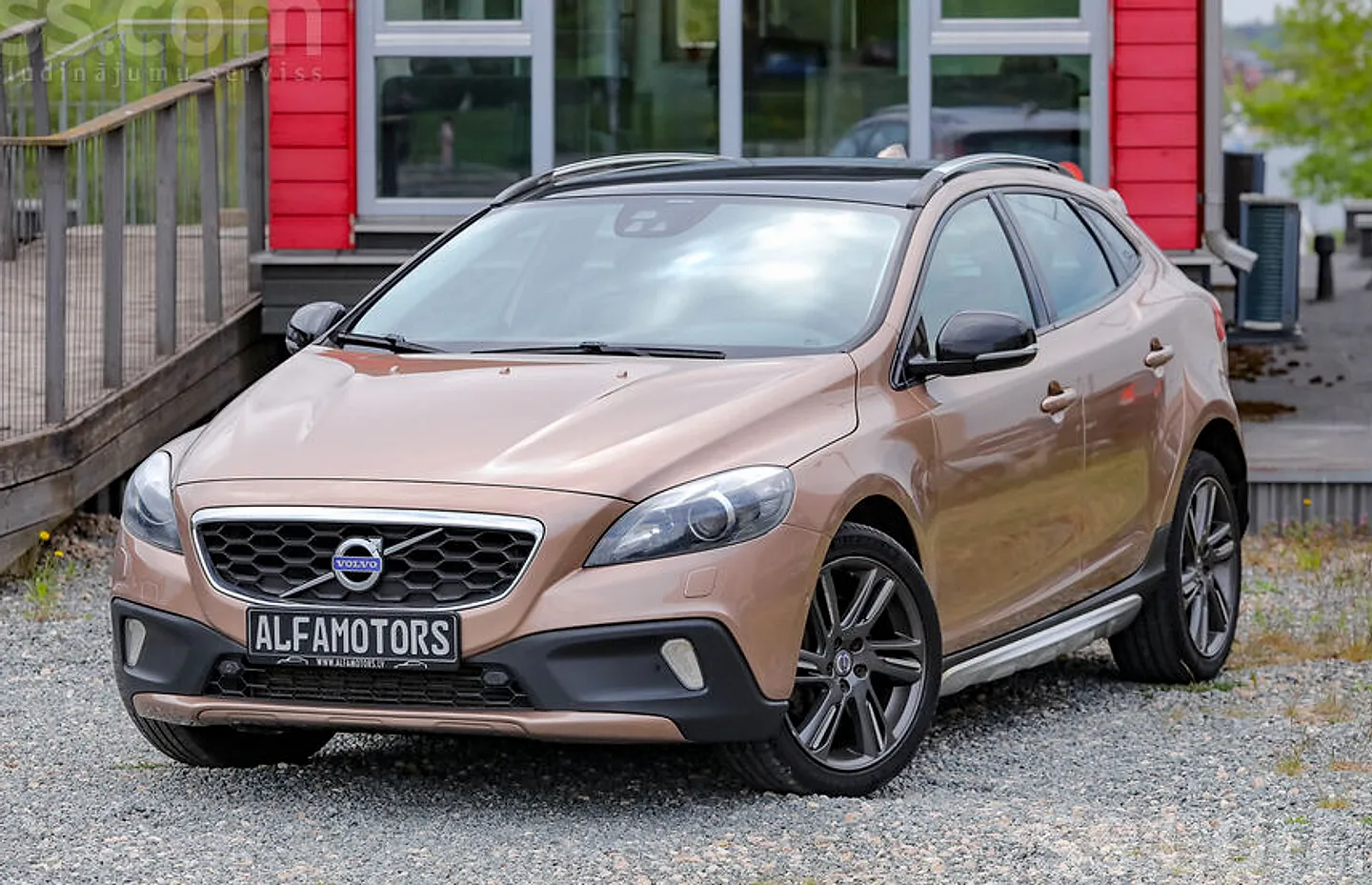 Volvo V40, 2013. gads
