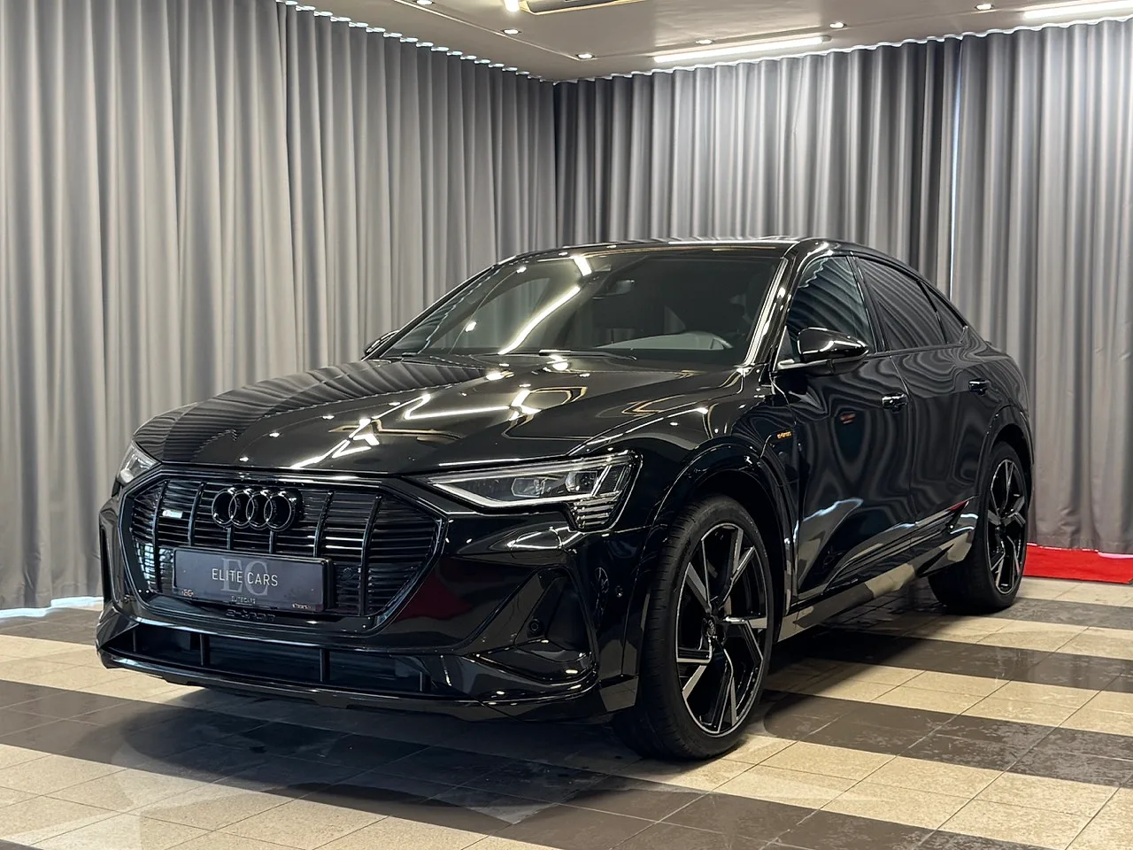 Audi E-Tron 55, 2020. gads