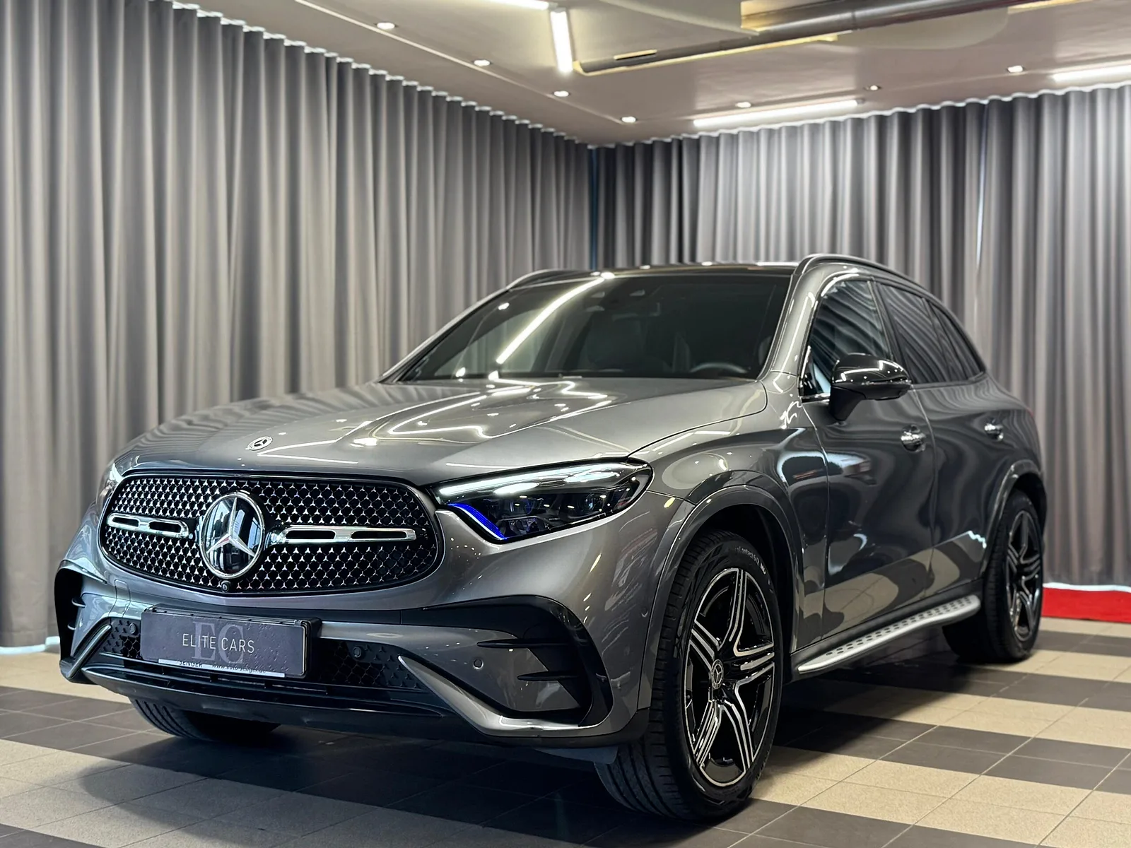 Mercedes-Benz GLC 300, 2023. gads