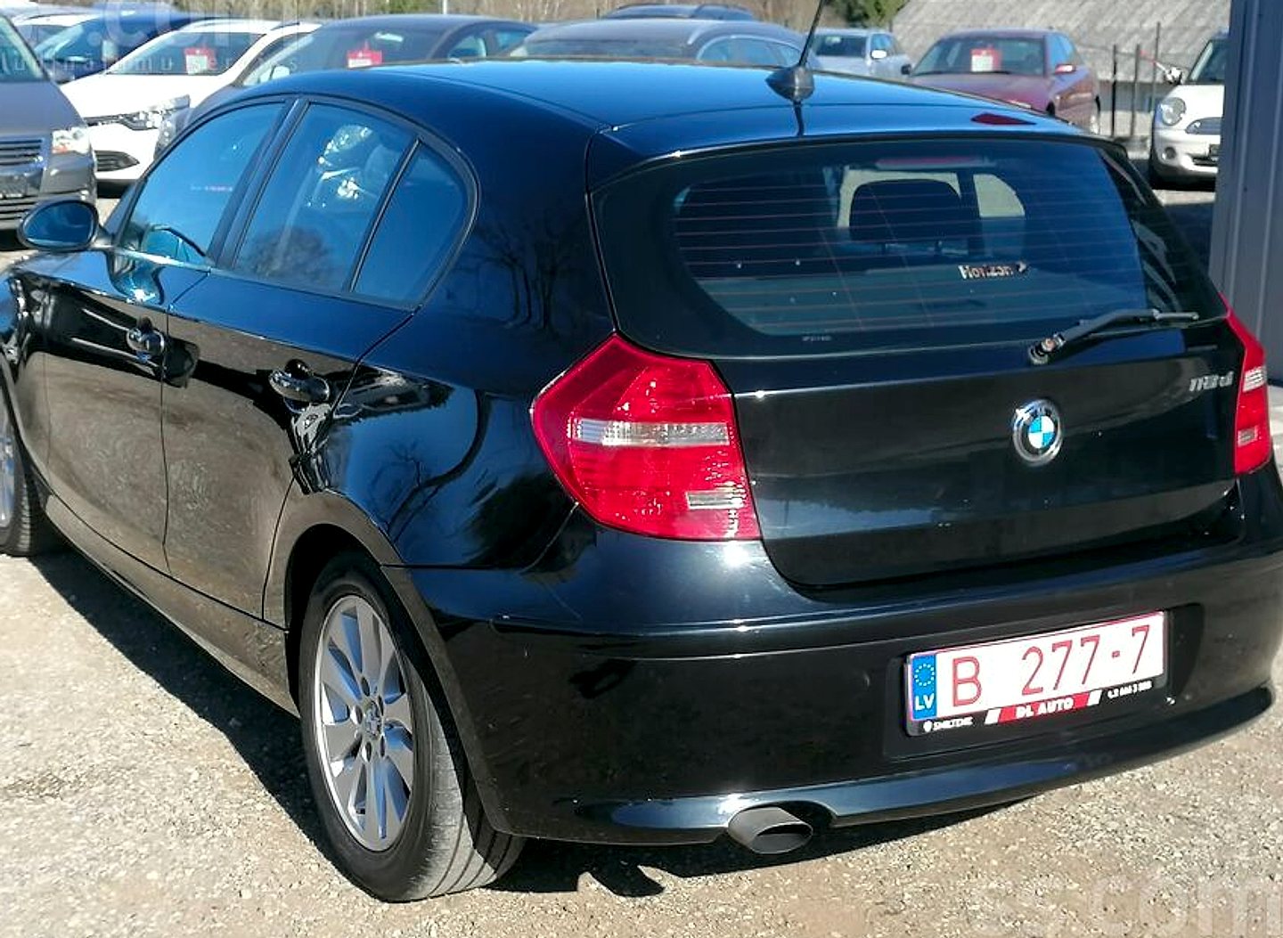 BMW 118 — foto 3