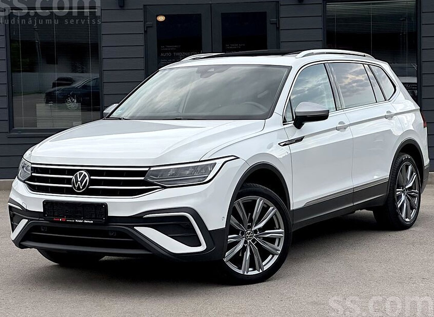 Volkswagen Tiguan — foto 3