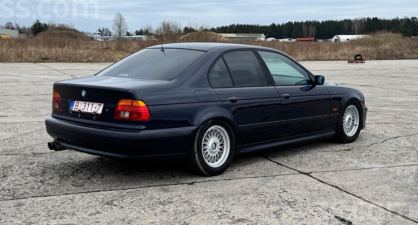 BMW 528 — foto 5