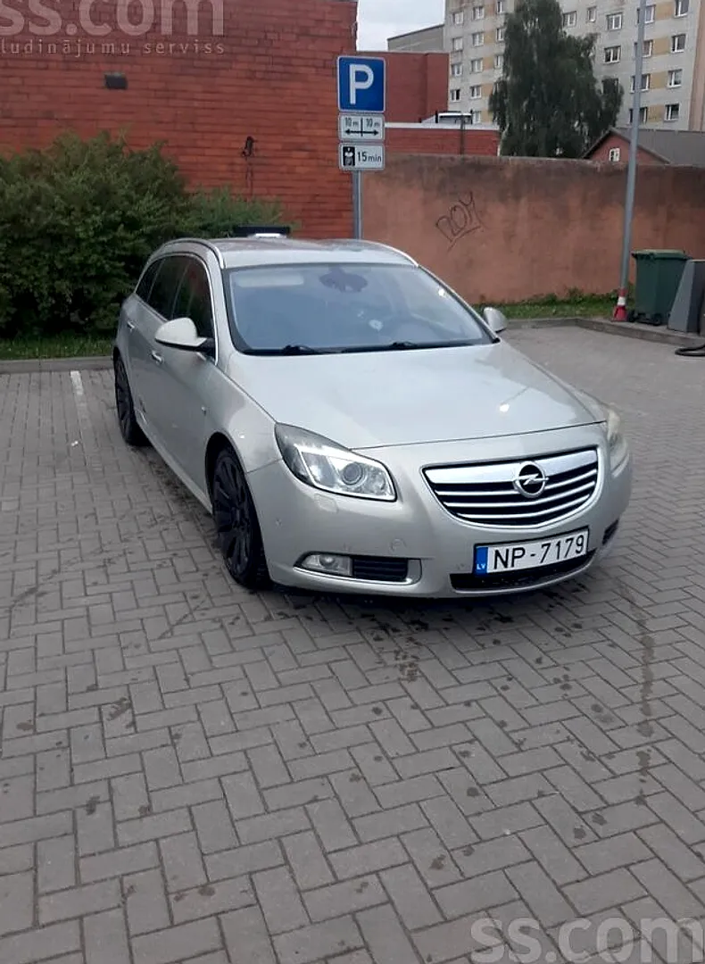 Opel Insignia, 2009. gads