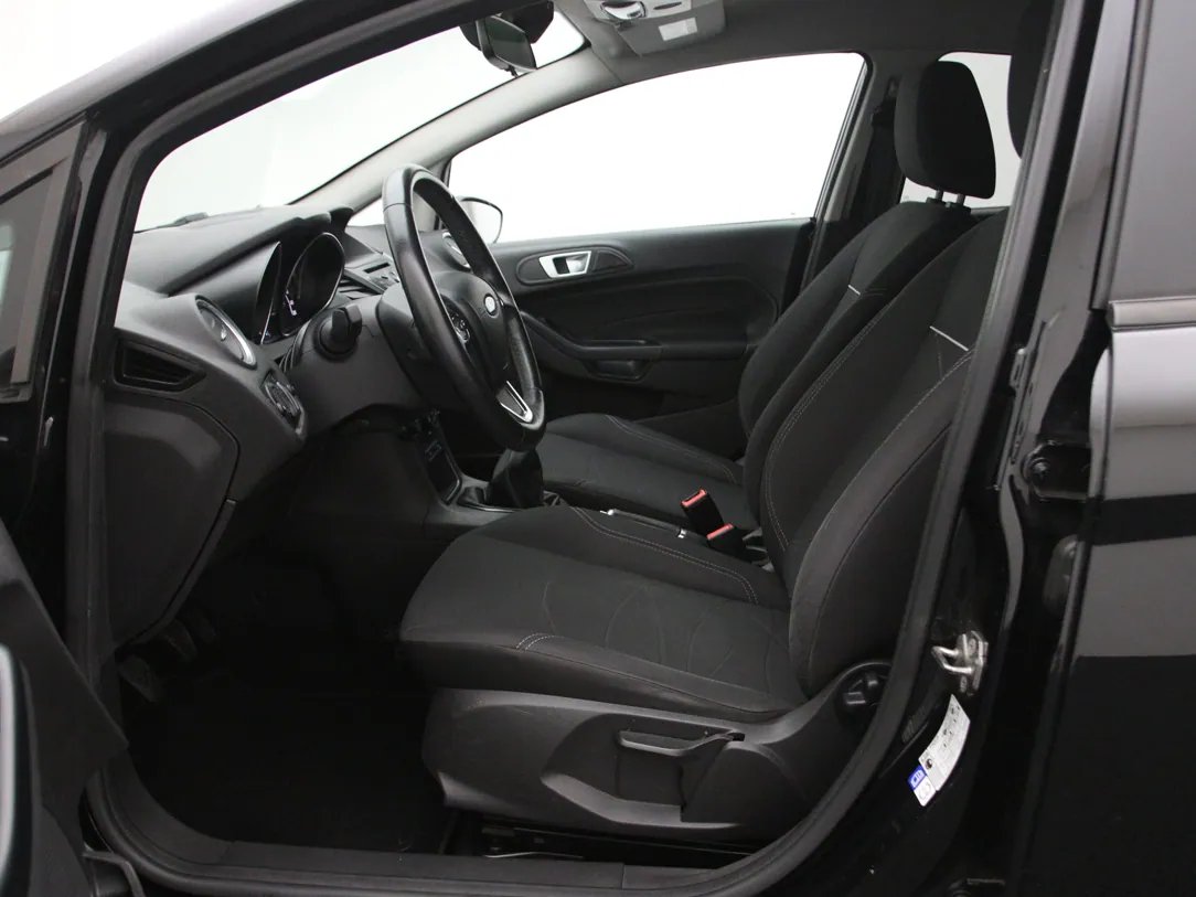 Ford Fiesta — foto 5