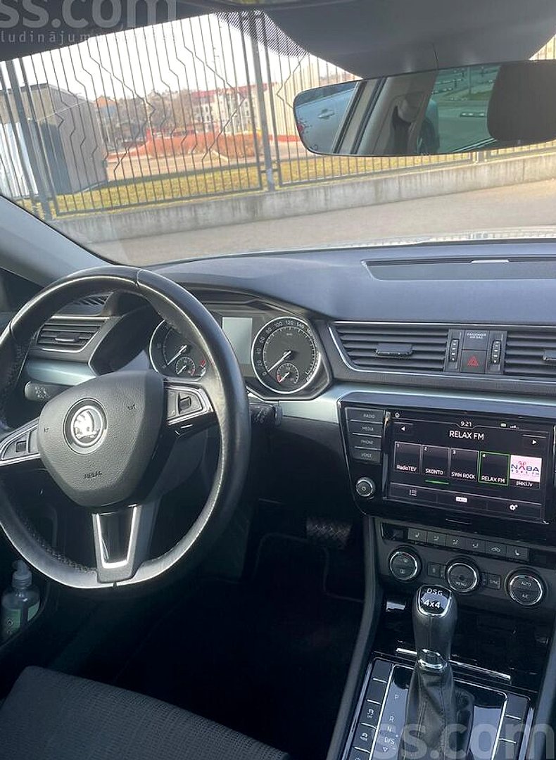 Škoda Superb — foto 2