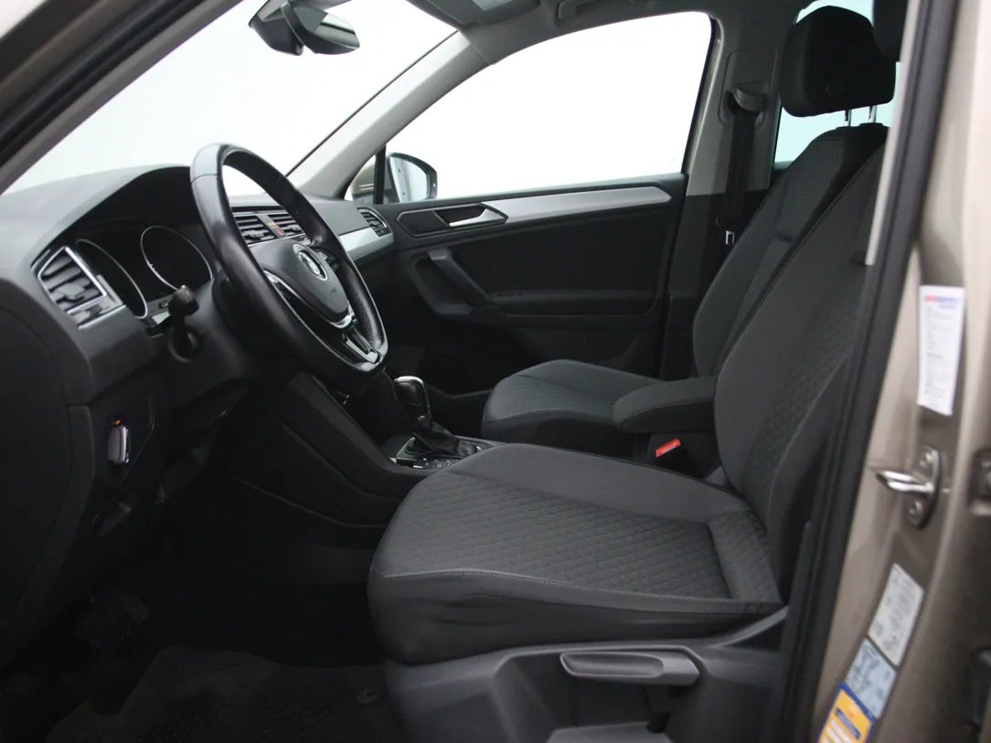Volkswagen Tiguan — foto 5