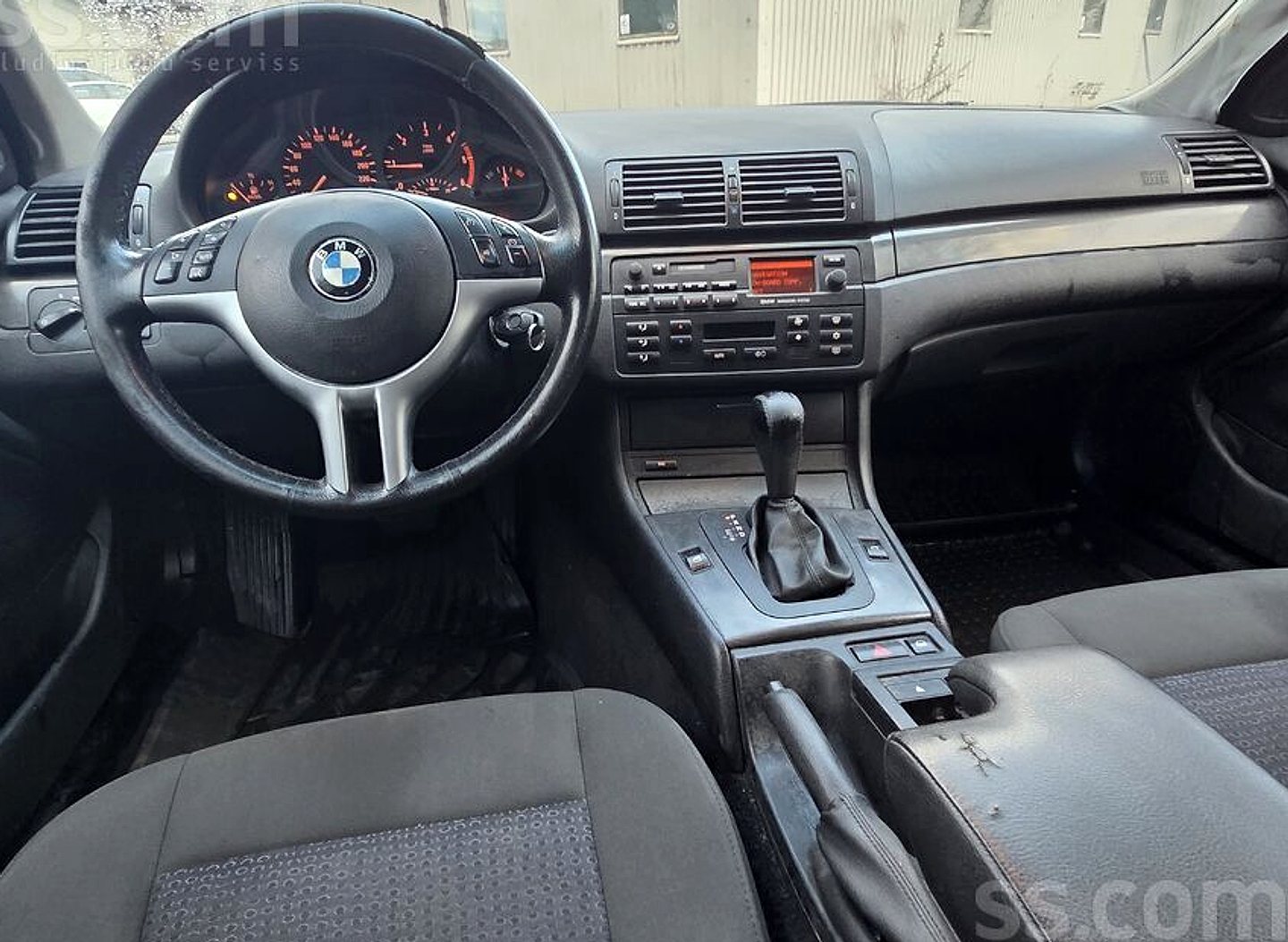 BMW 320 — foto 6