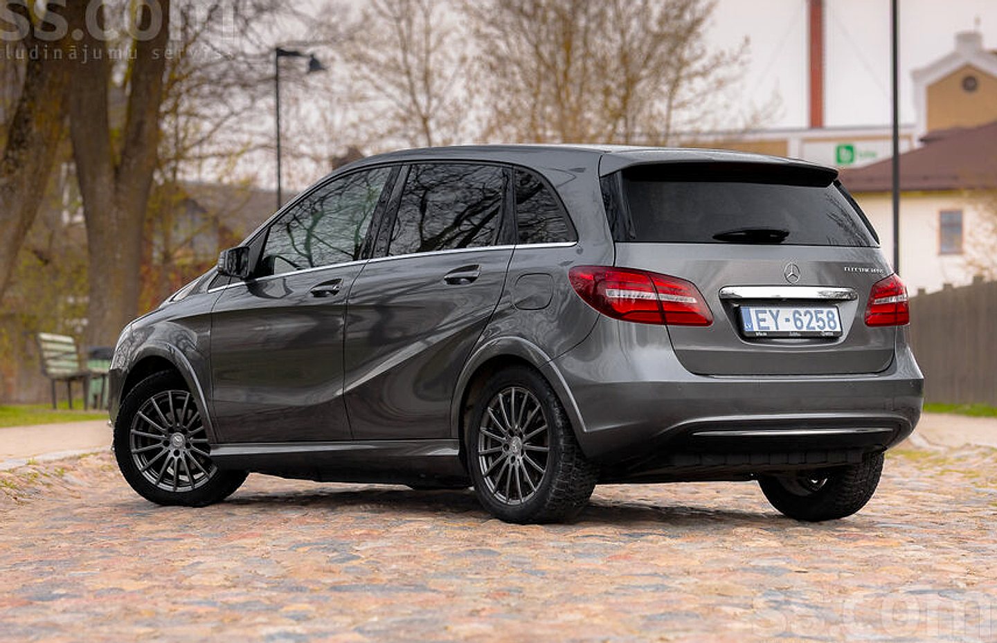 Mercedes-Benz B250 — foto 5