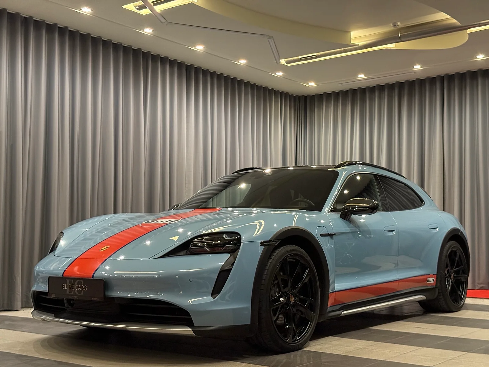 Porsche Tycan, 2023. gads