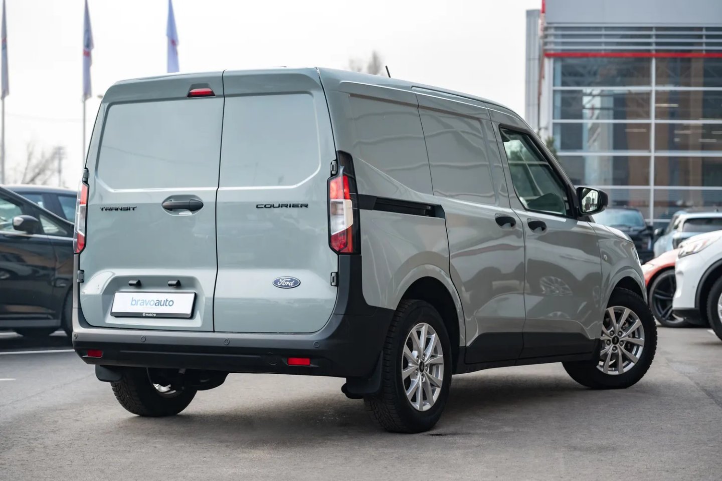 Ford TRANSIT COURIER — foto 6