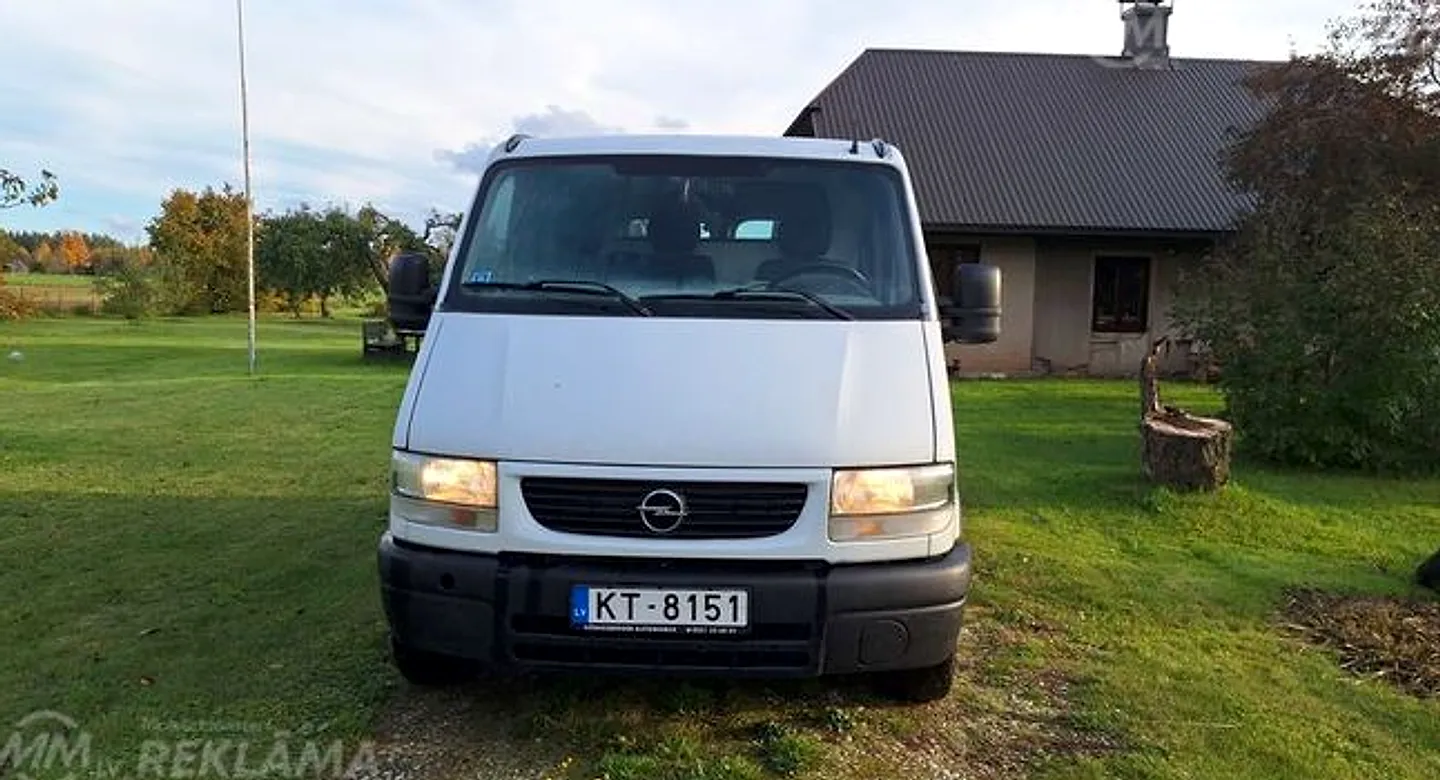 Opel Omega, 2001. gads