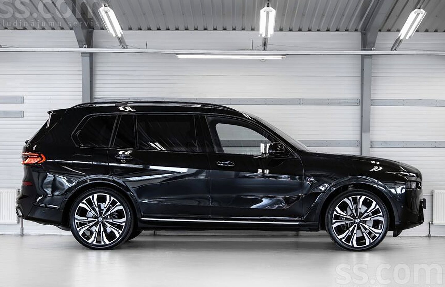 BMW X7 — foto 4