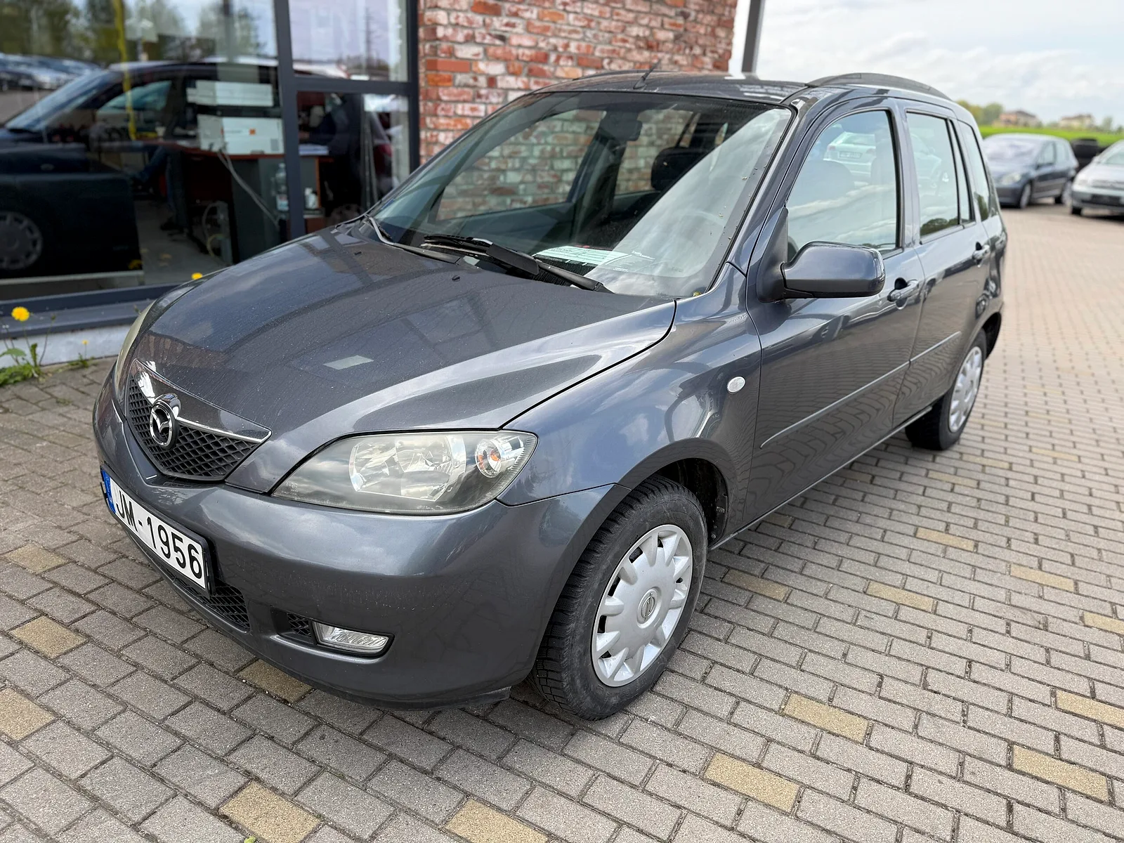 Mazda 2, 2004. gads