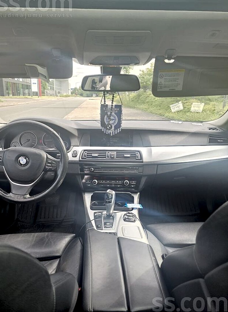 BMW 520 — foto 3