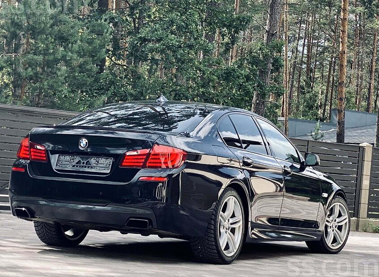 BMW 550 — foto 3