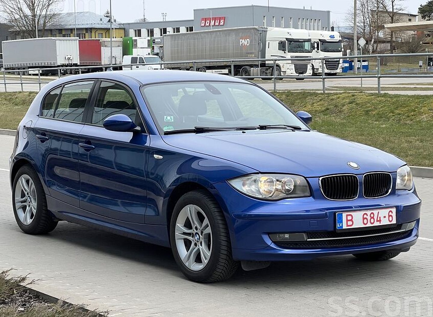 BMW 118 — foto 3