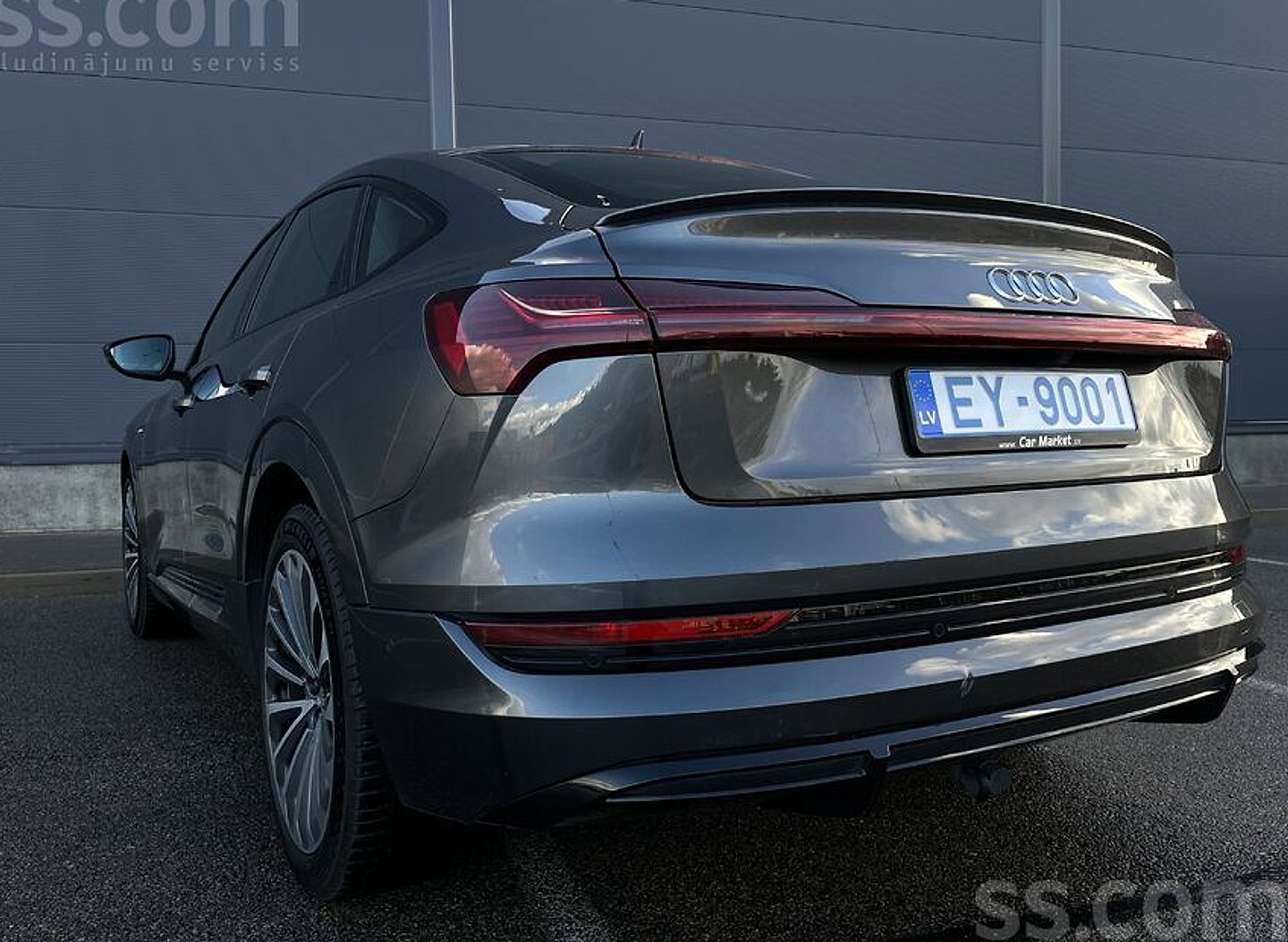 Audi E-tron — foto 3