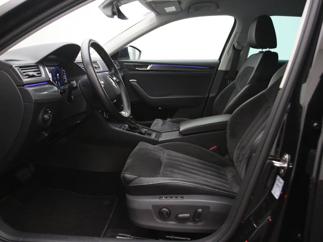 Škoda Superb — foto 5