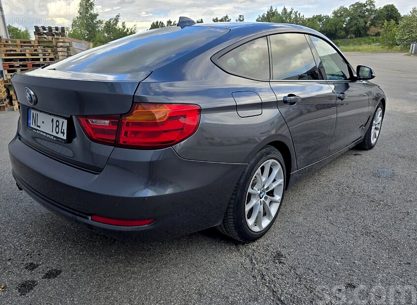 BMW 320 — foto 5