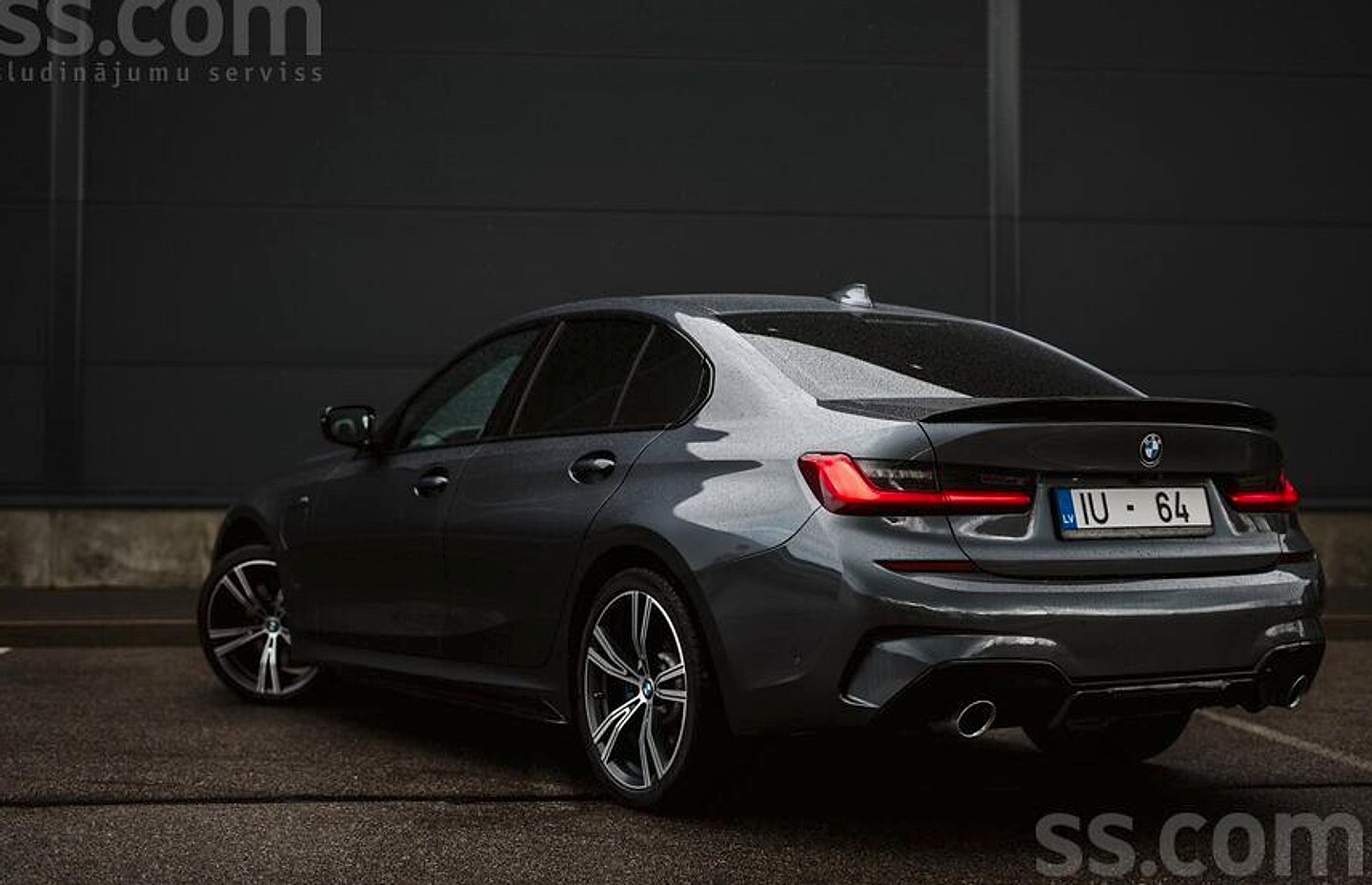 BMW 330 — foto 2