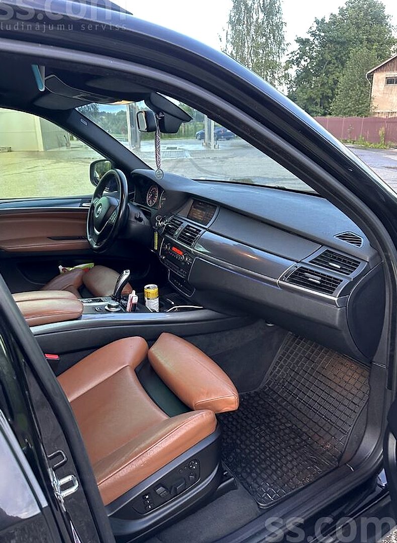 BMW X5 — foto 5