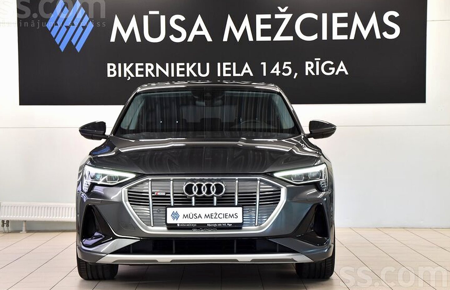 Audi E-tron — foto 2