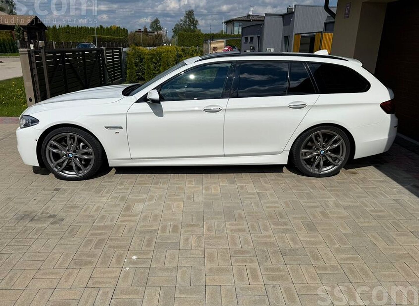 BMW 525 — foto 2