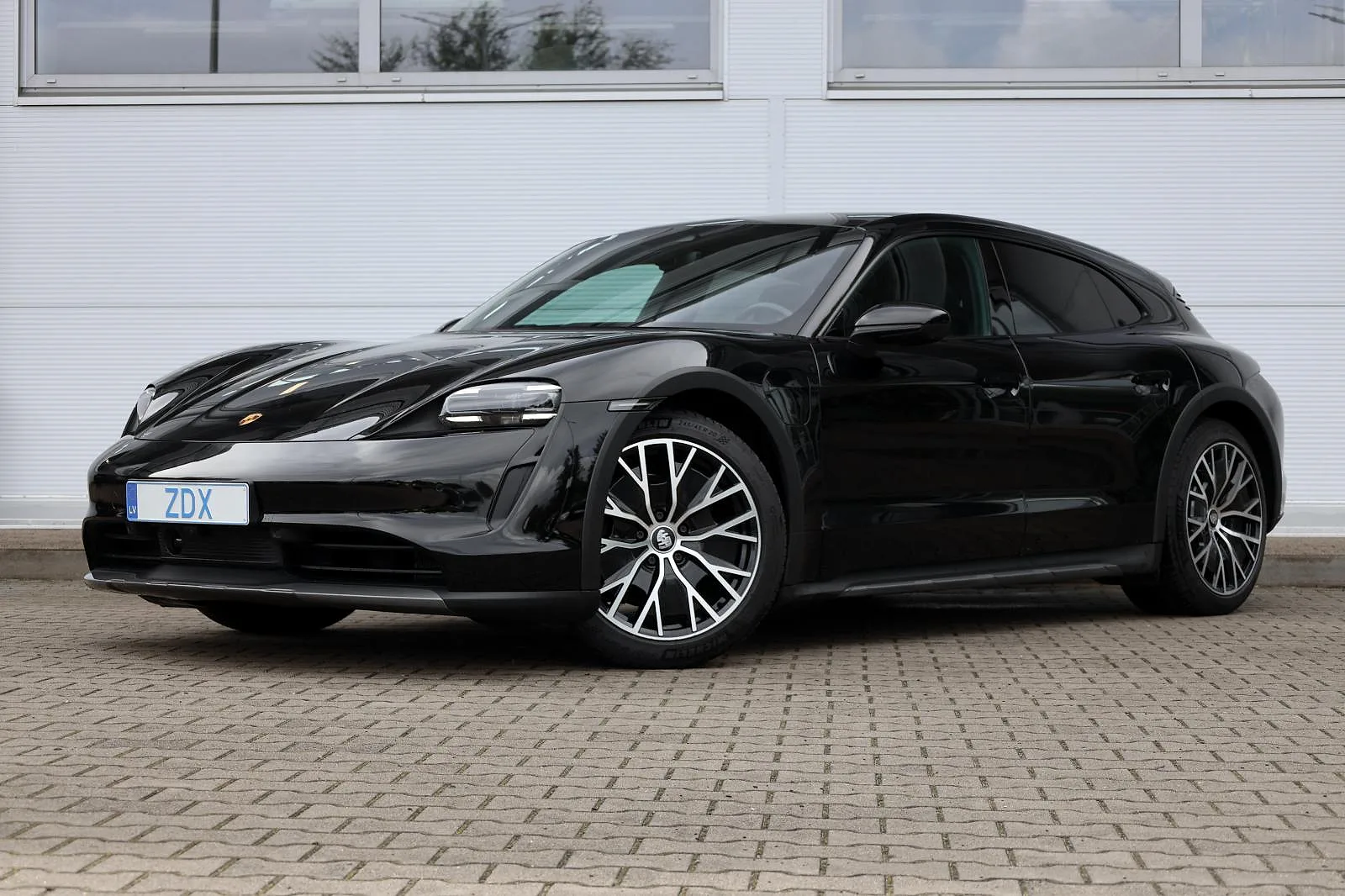 Porsche Taycan, 2021. gads